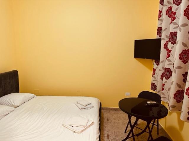 Auto Tana Guest House Tirana Buitenkant foto